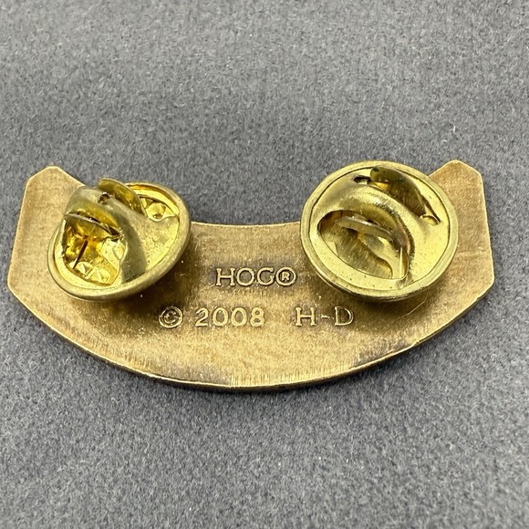 Vintage Harley Davidson MC Vest Lapel Pin 2015 Harley Owner's Group HOG Rocker - Picture 2 of 2